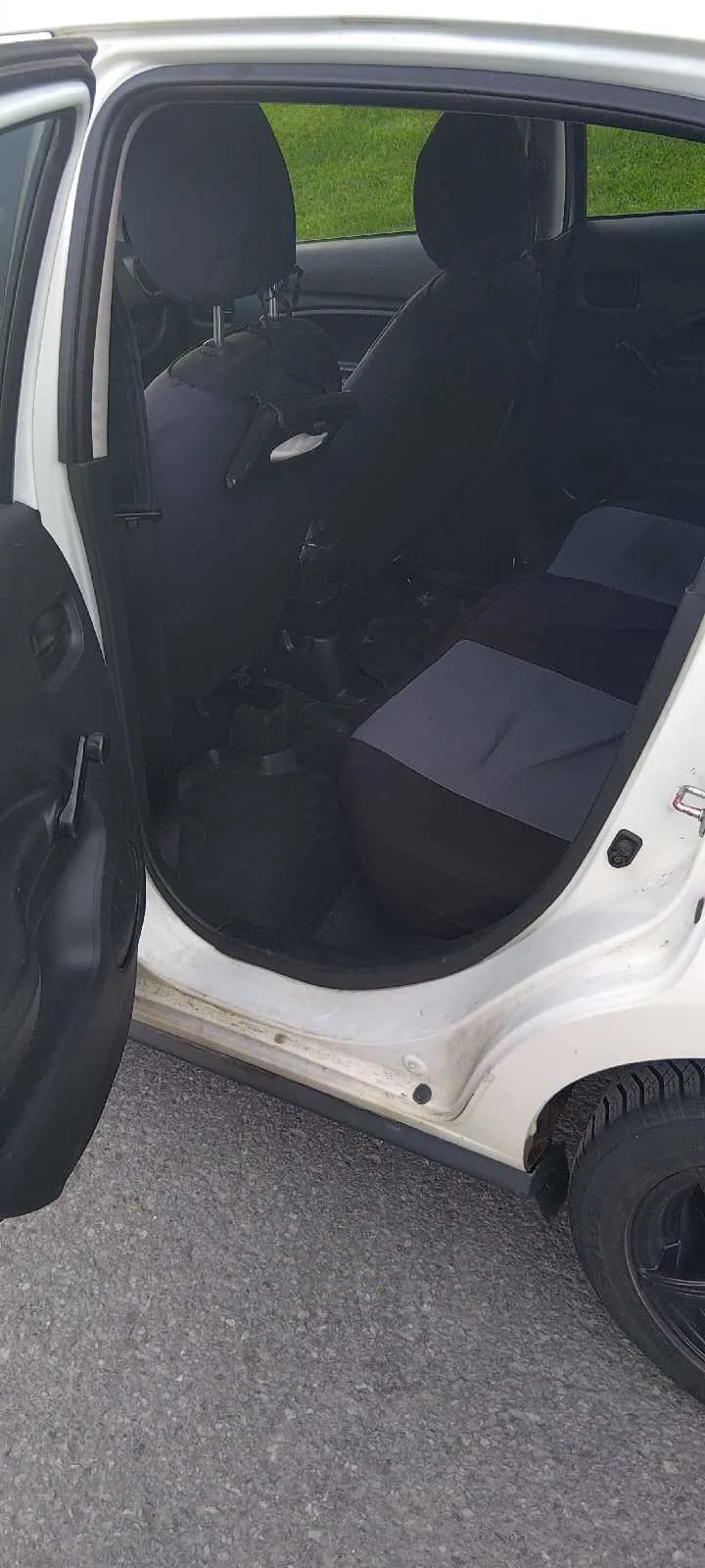 Mitsubishi Mirage 2017 photo 5