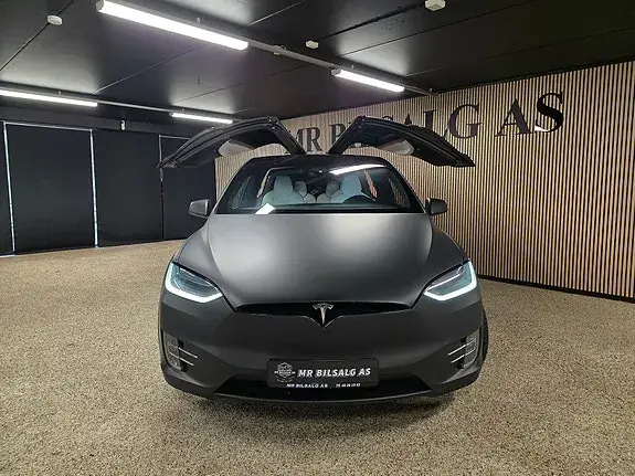 Tesla Model X 2017 photo 2