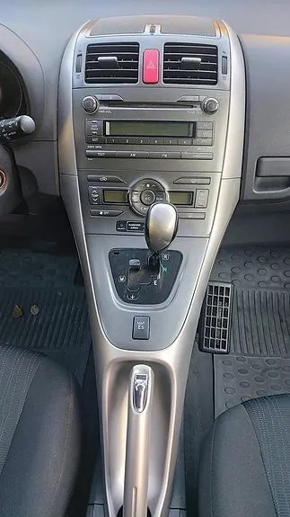 Toyota Auris 2009 photo 5