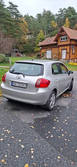 Toyota Auris 2009 photo 2