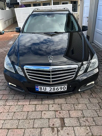 Mercedes-Benz E200 D 2010 photo 2