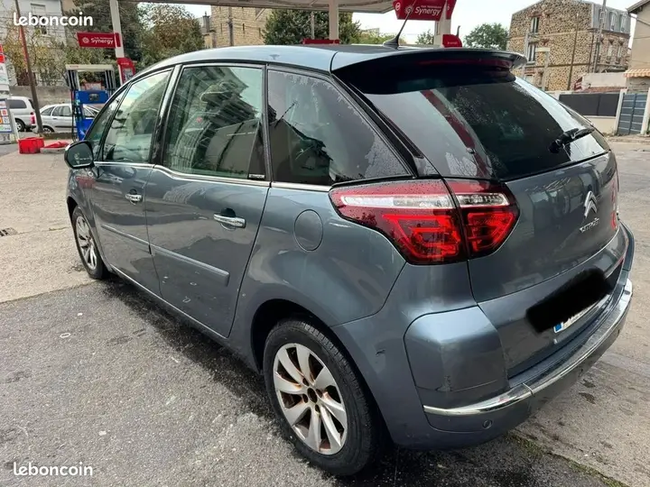 Citroen C4 Picasso 2011 photo 2