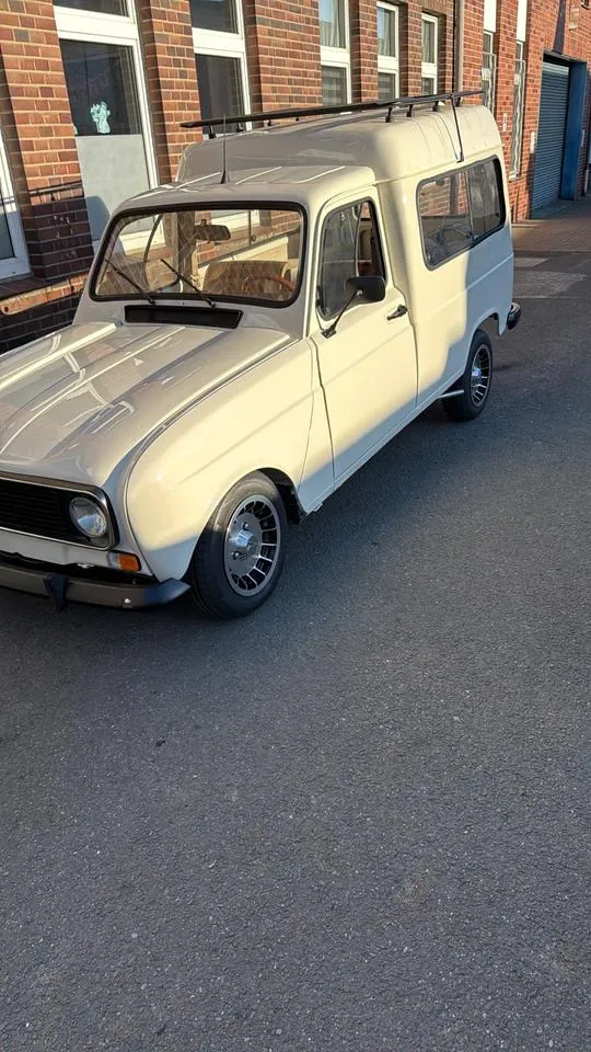 Renault R4