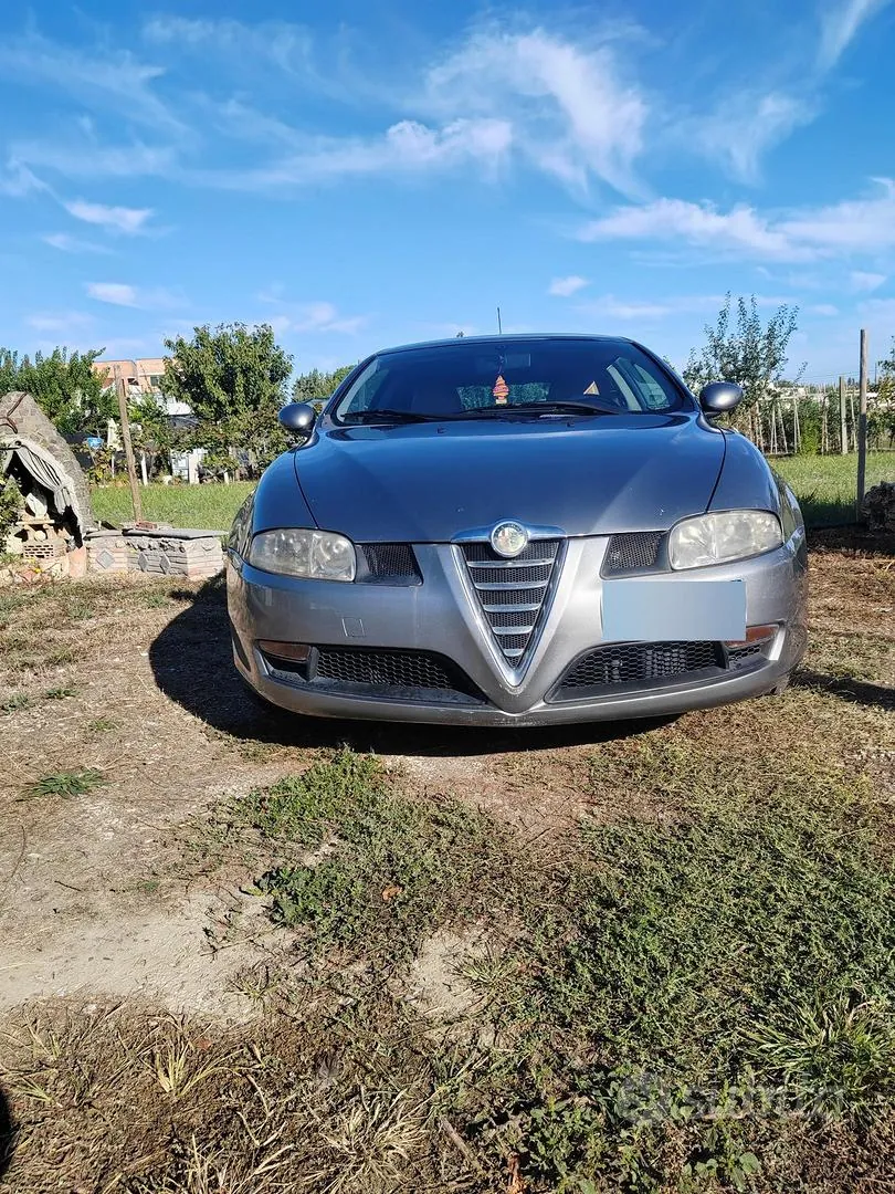 Alfa Romeo Gt 2005 photo 2