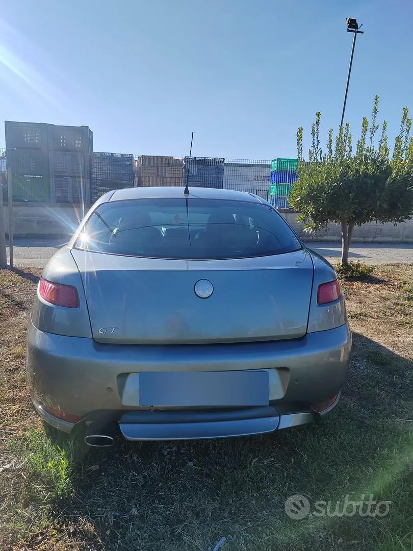 Alfa Romeo Gt 2005 photo 3