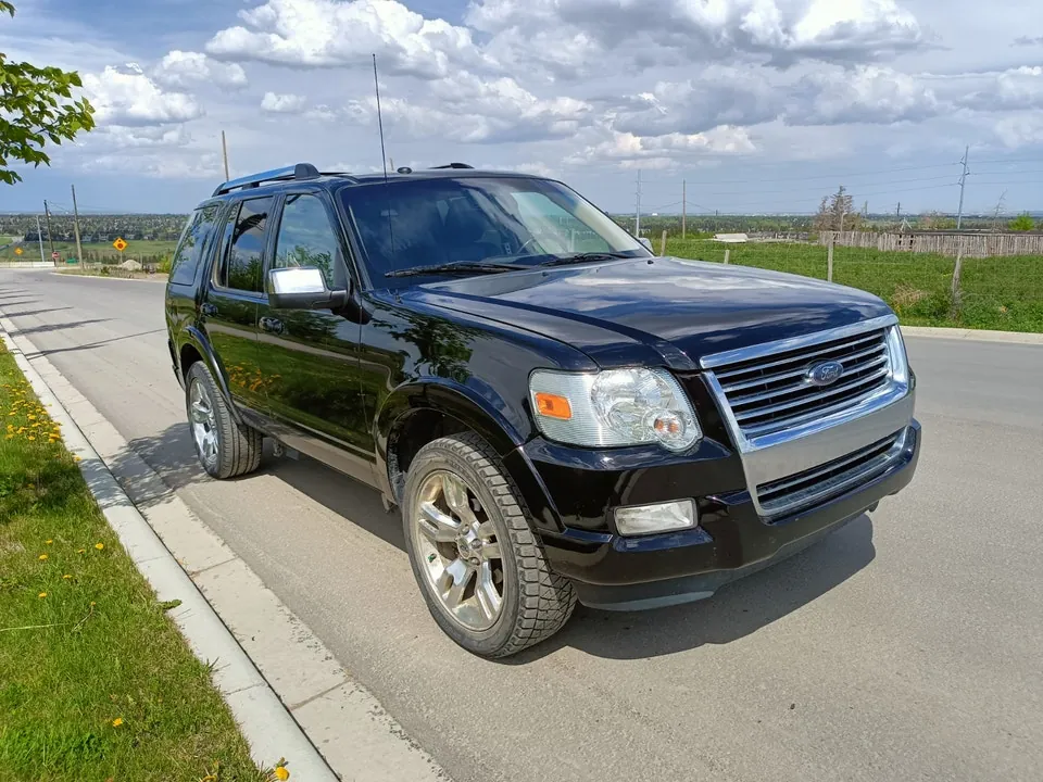 Ford Explorer 2010 photo 3