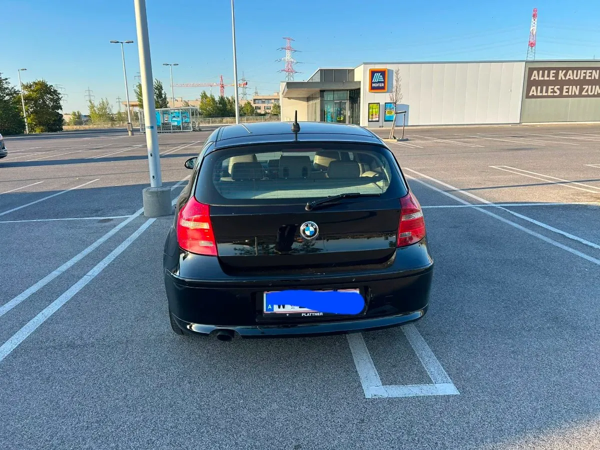 BMW 1 Series 2009 photo 3