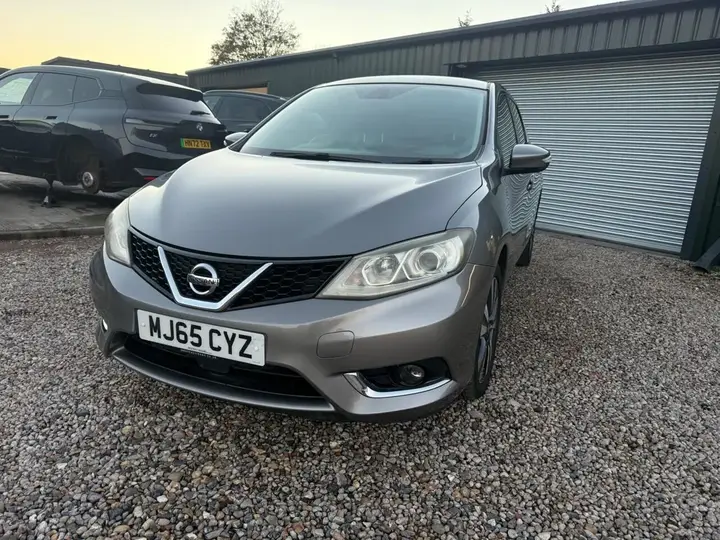 Nissan Pulsar 2015 photo 2