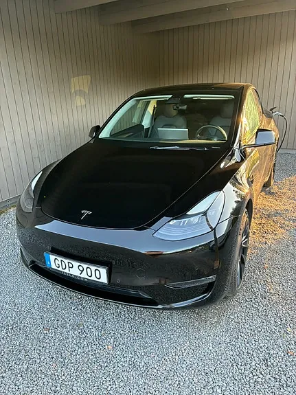 Tesla Model Y 2022 photo 2
