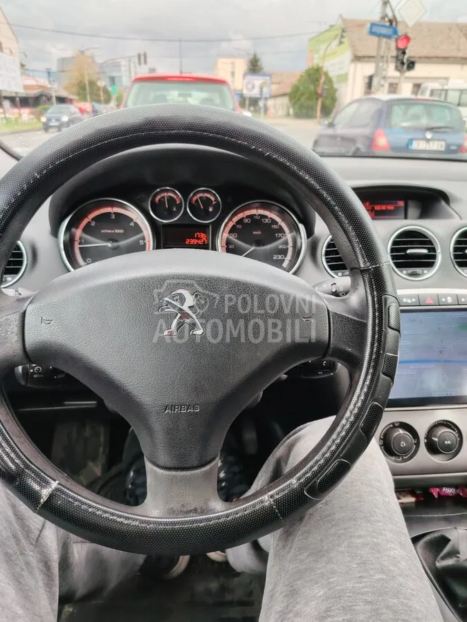 Peugeot 308 2013 photo 5