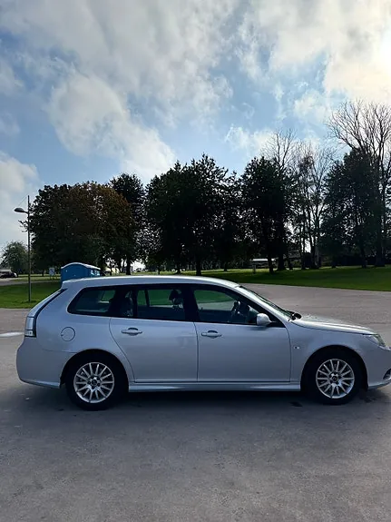 Saab 9-3 2010 photo 5