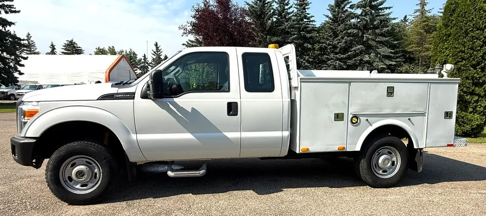 Ford F250 2015 photo 2