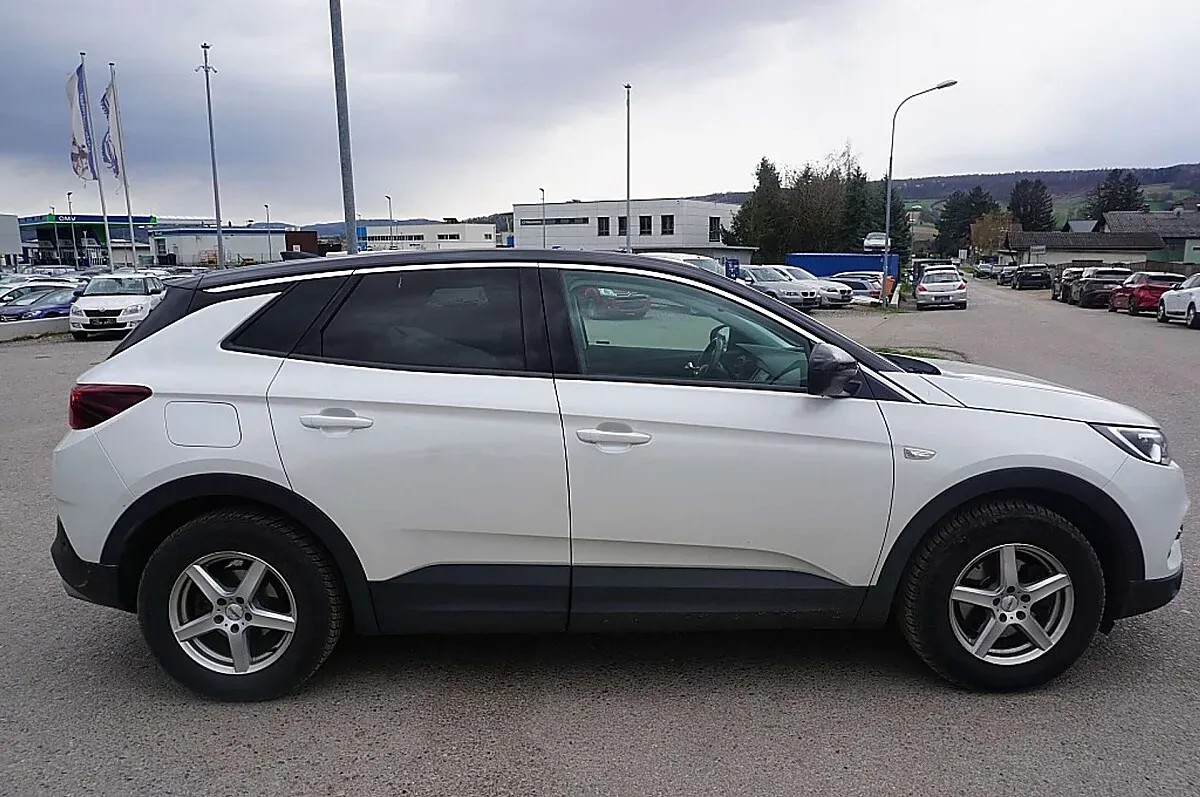 Opel Grandland X 2018 photo 3