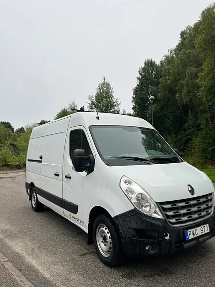 Renault Master 2011 photo 2