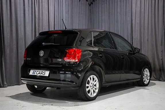 Volkswagen Polo 2011 photo 2