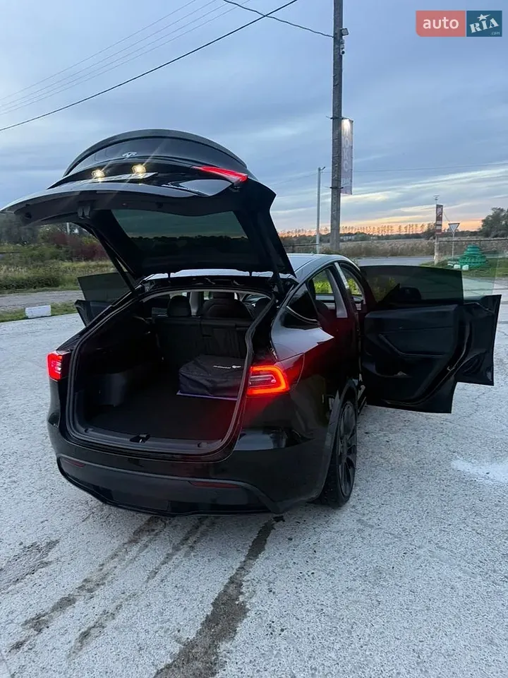 Tesla Model Y 2022 photo 3