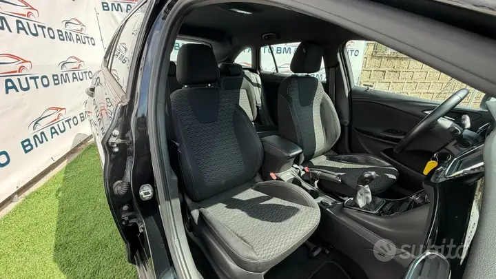 Opel Astra 2018 photo 4