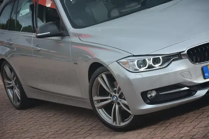 BMW 3 Series 2014 photo 3