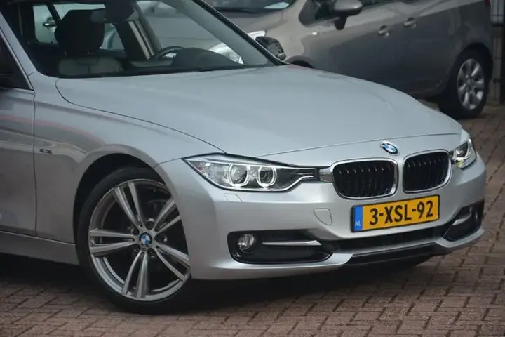 BMW 3 Series 2014 photo 2