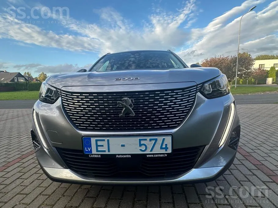 Peugeot E-2008 Allure Pack 2022 photo 2