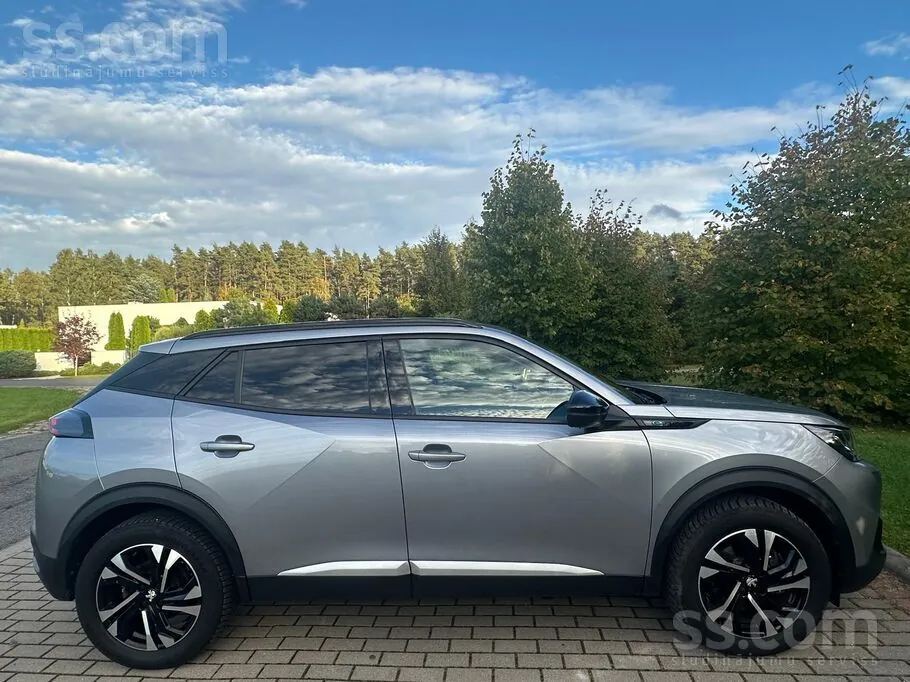 Peugeot E-2008 Allure Pack 2022 photo 4
