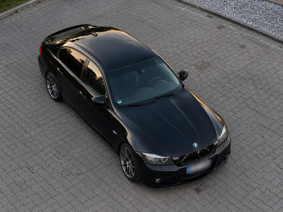BMW E90