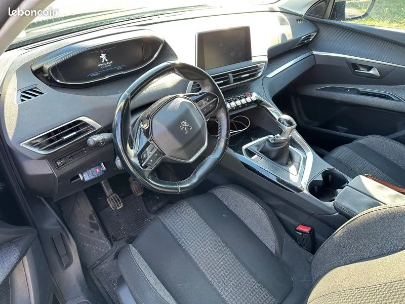 Peugeot 3008 2017 photo 3