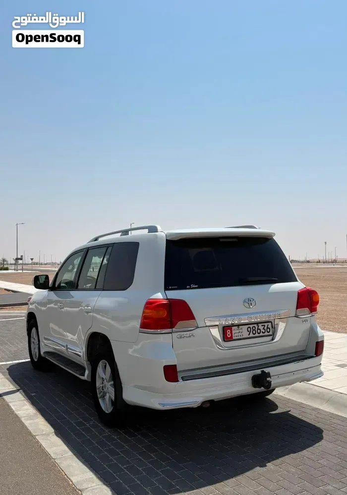 Toyota Land Cruiser 2012 photo 2