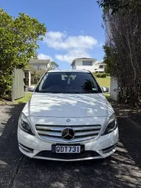 Mercedes-Benz B 180 2012 photo 2