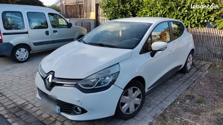 Renault Clio 2016 photo 2