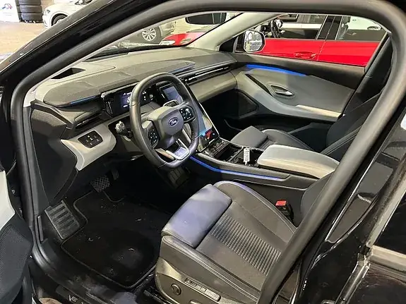 Ford Explorer 2025 photo 4