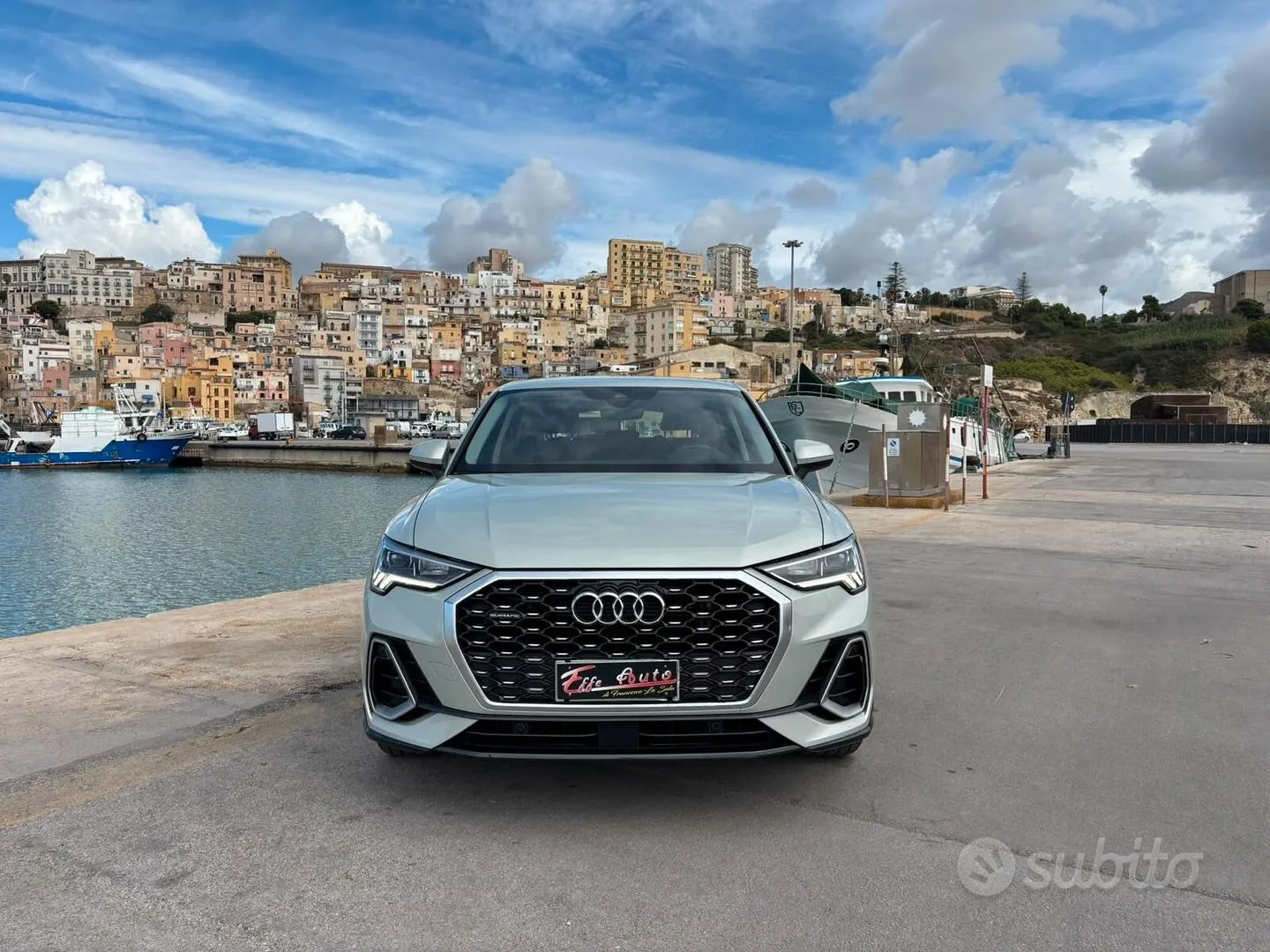 Audi Q3 2023 photo 2