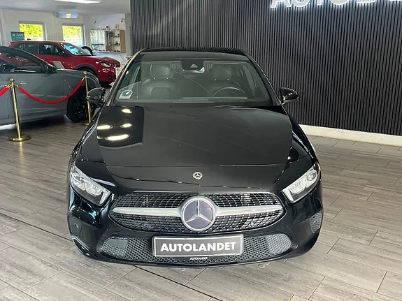 Mercedes-Benz A200 2018 photo 2