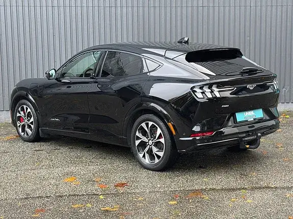 Ford Mustang Mach-E 2022 photo 3