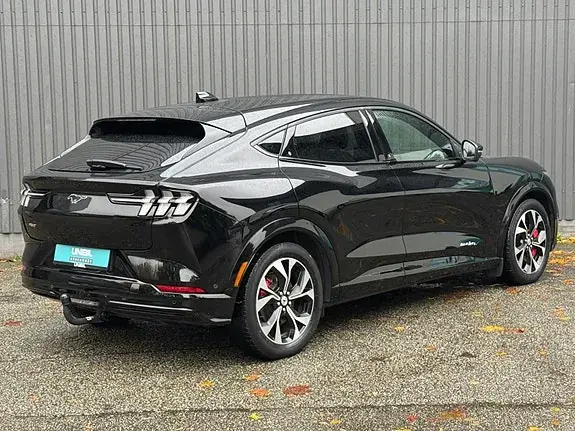 Ford Mustang Mach-E 2022 photo 4