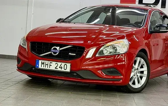 Volvo S60 2012 photo 2
