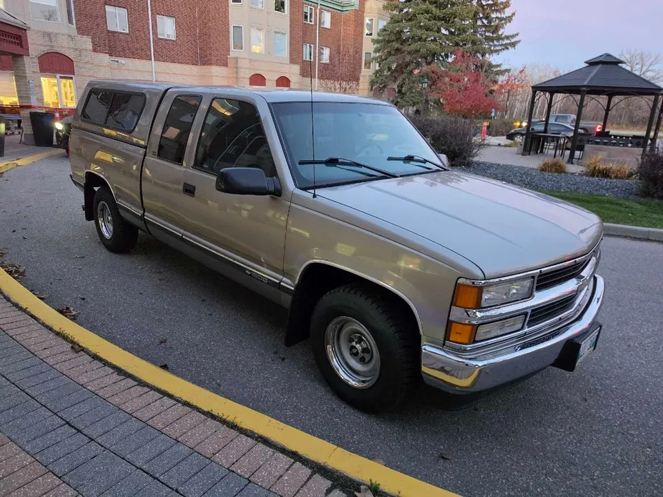 Chevrolet Cheyenne 1998 photo 2