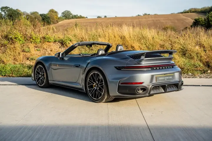 Porsche 911 2026 photo 2