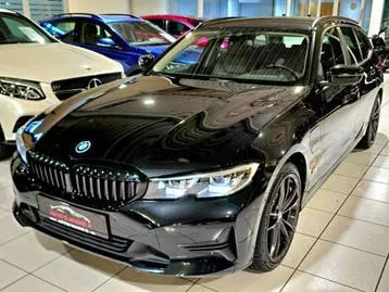 BMW 3 Series 2022 photo 3