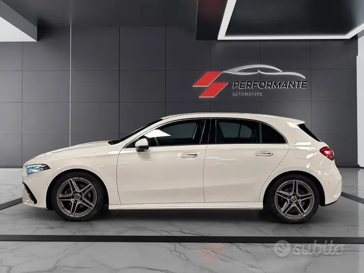 Mercedes-Benz A 200 Amg Line 2025 photo 4