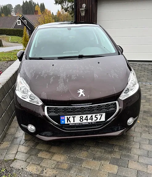 Peugeot 208 2012 photo 4