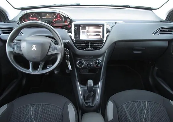 Peugeot 208 2012 photo 5