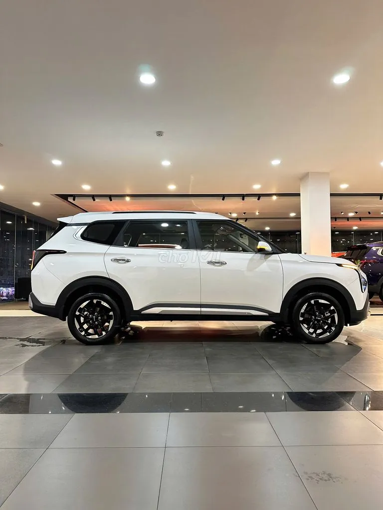 Kia Carens 2027 photo 4