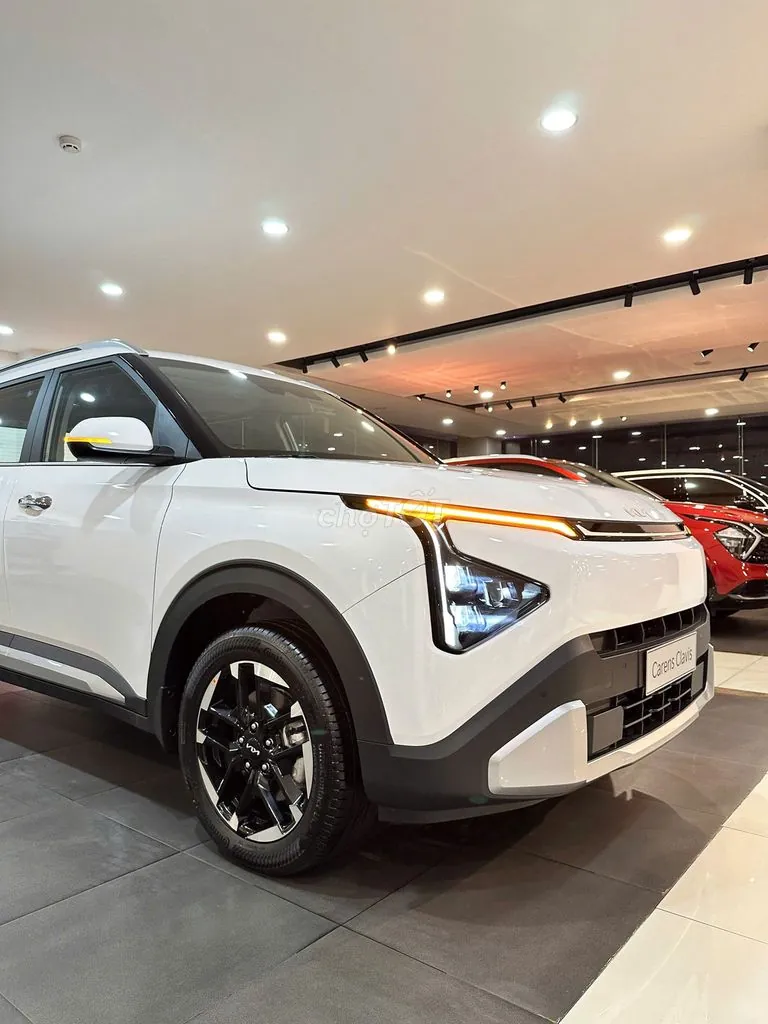 Kia Carens 2027 photo 3
