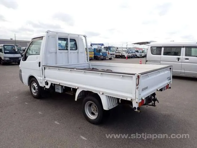 Mazda Bongo 2004 photo 3