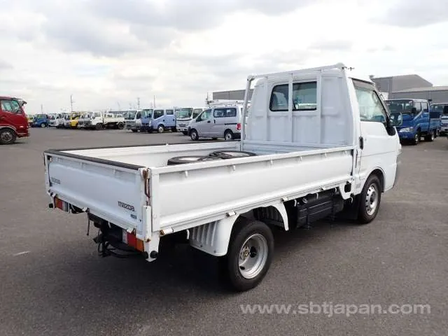 Mazda Bongo 2004 photo 4