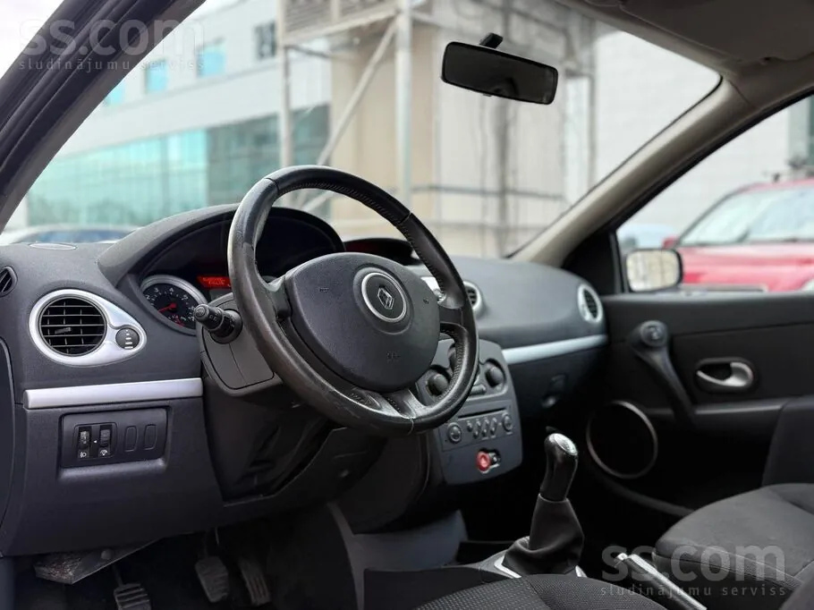 Renault Clio 2007 photo 3