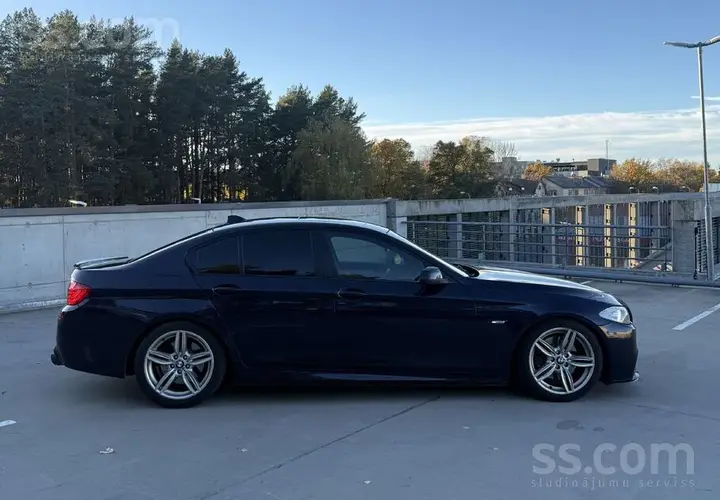 BMW 530 2010 photo 5