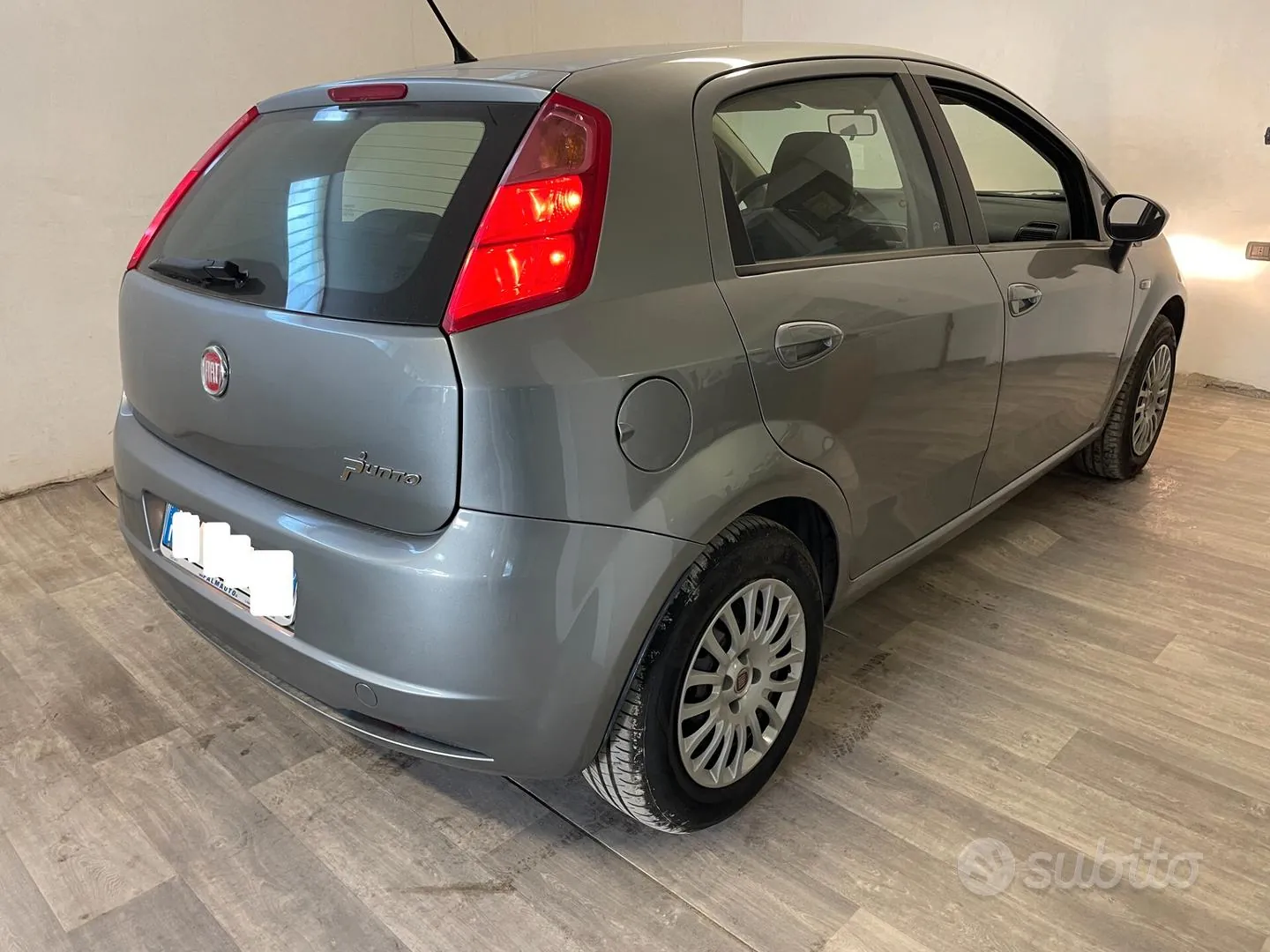 Fiat Grande Punto 2006 photo 2