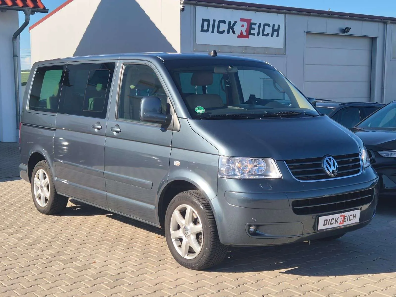 Volkswagen T5 Multivan 2008 photo 2